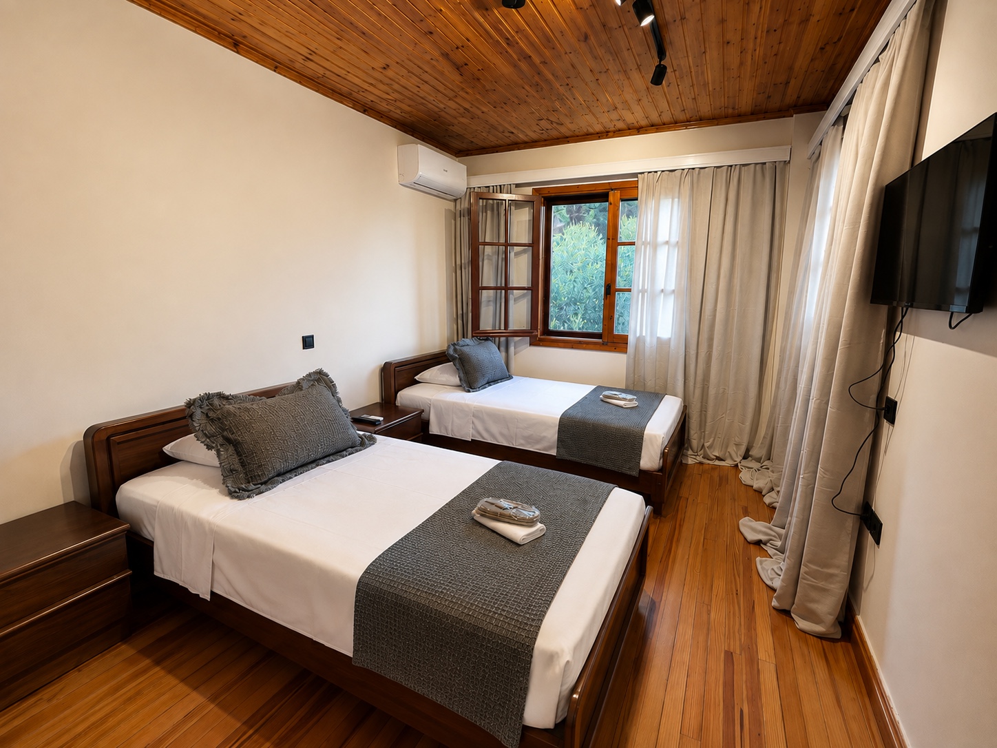 Mirabilis Villa