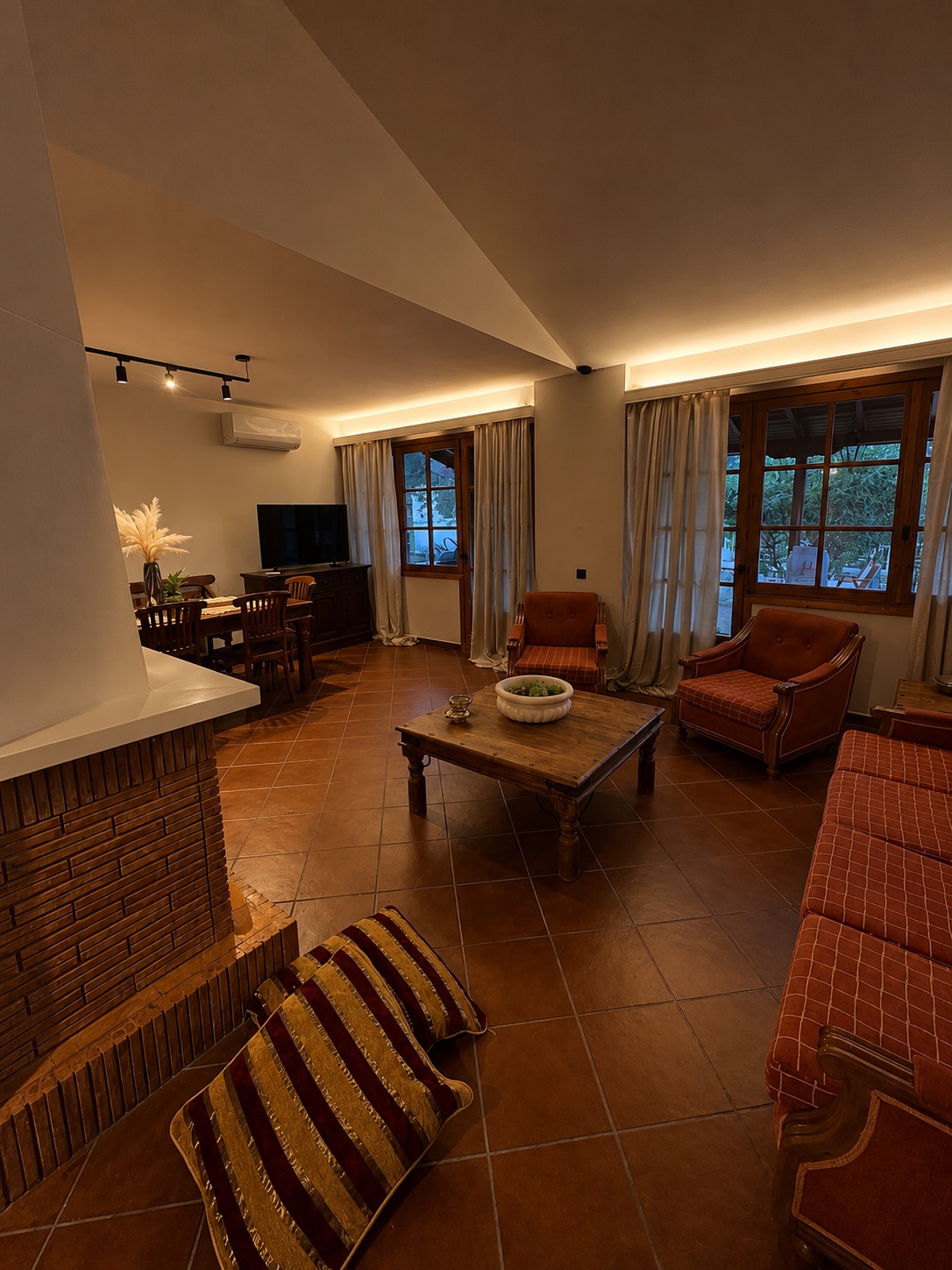 Mirabilis Villa